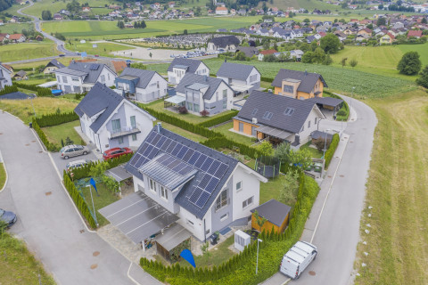 Zonnepanelen op huis kosten besparen